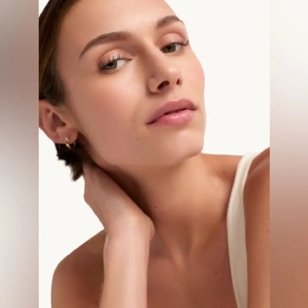 Goop Beauty NEW clean nourishing lip balm Clear